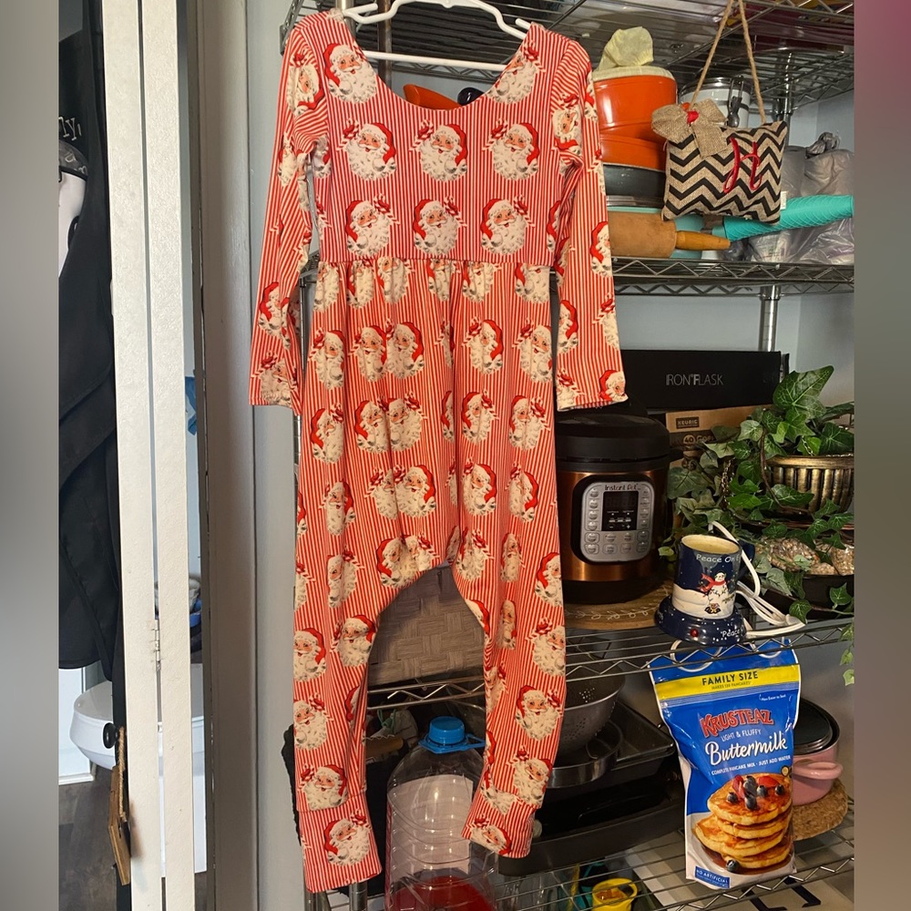 Adorable Christmas Heirloom jumpsuit size 2/3T